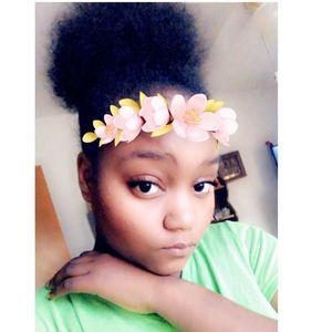 Meet your Posher, Dominique